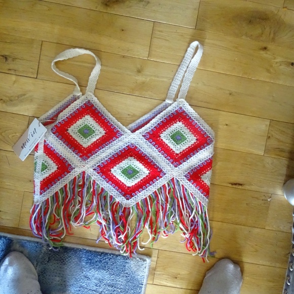 NWT NEW IN CROCHET BOHO TANK TOP - Picture 2 of 3